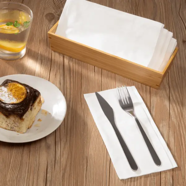 white 1/8 fold 15" x 17" 3 ply dinner napkins 2,000/case