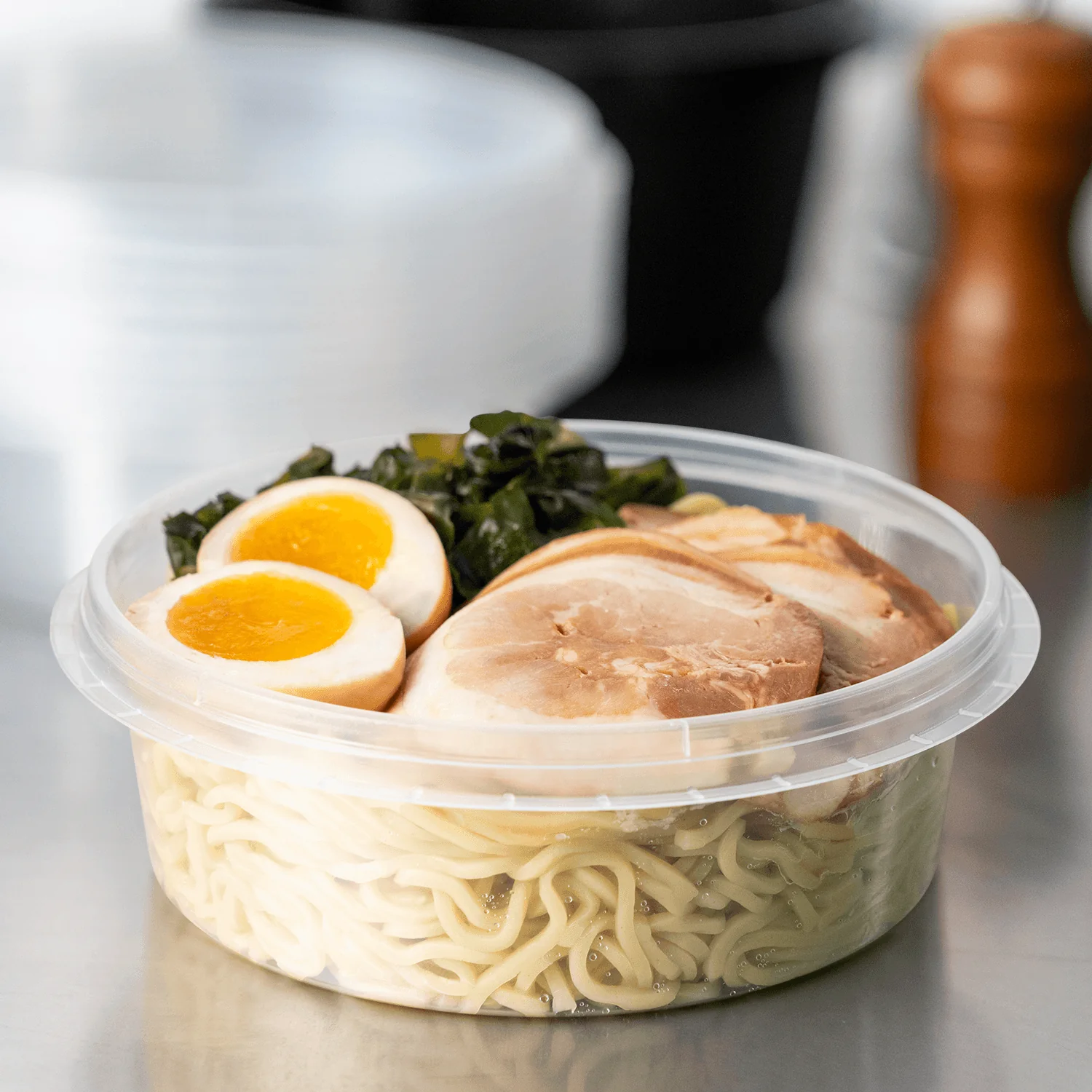 20 oz pp insert for 34 60 oz tamper resistant injection molded food container 300 / cs